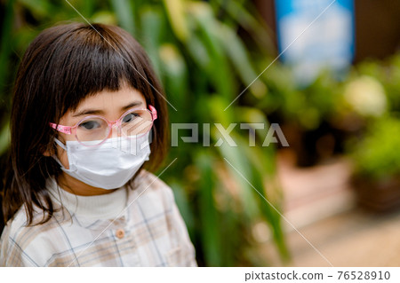 女孩掉下來 76528910