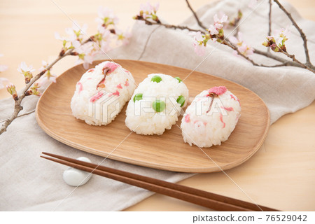 Salted cherry blossoms and green peas spring rice balls Salted cherry blossoms and green peas spring rice balls 76529042