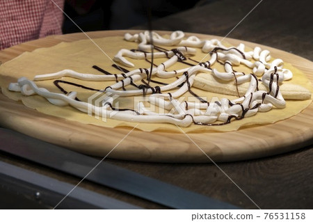 Sweet and delicious crepes Sweet and delicious crepes 76531158