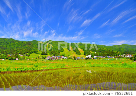 俯瞰戶加溫泉滑雪場（長野縣飯山市） [2020.5] 76532691