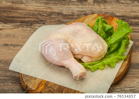 Raw chicken leg for cooking Raw chicken leg for cooking 76534857