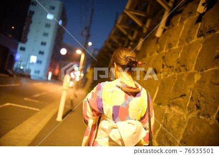 穿著浴衣和她約會的美玉節 穿著浴衣和她約會的美玉節 76535501