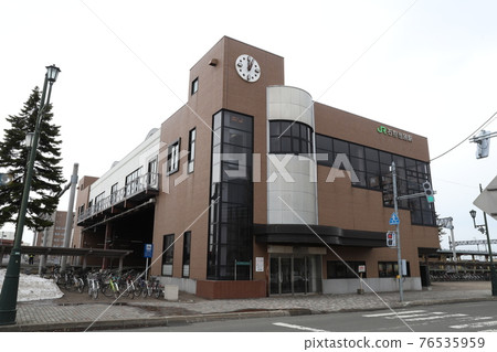 Ishikari Tobetsu Station North Exit 76535959