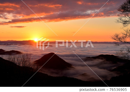 大江山的福知山盆地的雲海 76536905