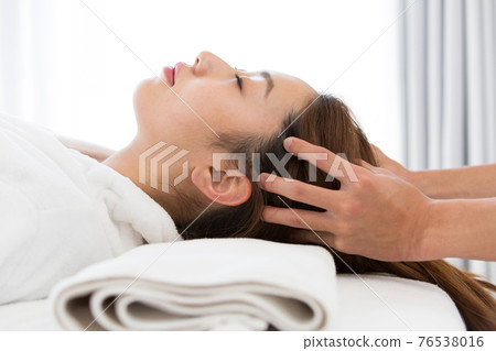 頭部按摩 頭部按摩 76538016