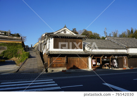 鵝卵石坡的須谷坡杵築城下町（大分縣杵築市） 76542030