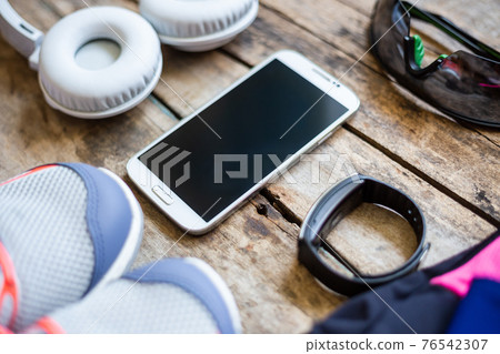 Set of objects for running with smartphone mock-up 76542307