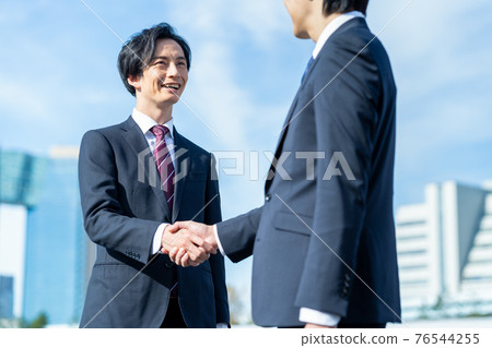 企業商人男性握手隊 76544255