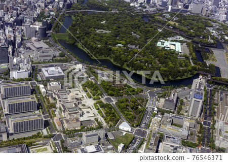 Aerial view of the Imperial Palace from above the Parliament Building Aerial view of the Imperial Palace from above the Parliament Building 76546371