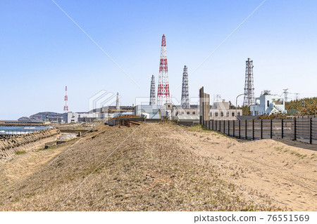 Kashiwazaki-Kariwa Nuclear Power Station, desiring from the Arahama Coast Kashiwazaki-Kariwa Nuclear Power Station, desiring from the Arahama Coast 76551569