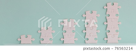 White puzzles in form of growing towers. 76563214