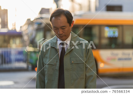 Working men Working men 76566334