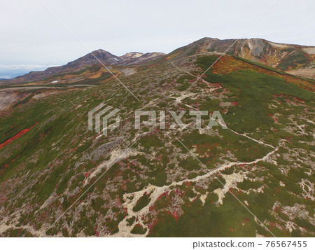 Aerial view, Mt. Midori in autumn (Daisetsuzan, Hokkaido) 76567455