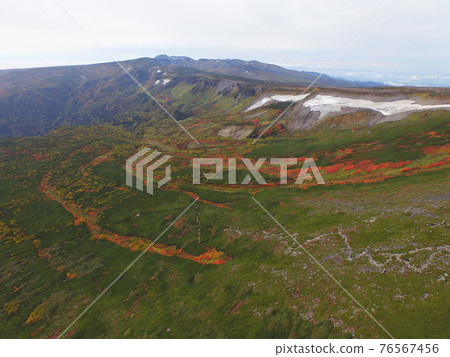 鳥瞰圖、秋葉和高根原（北海道、大雪山） 76567456