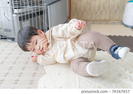 Baby in first shoes 76567657