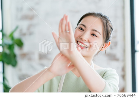 Wedding ring and housewife Wedding ring and housewife 76569444