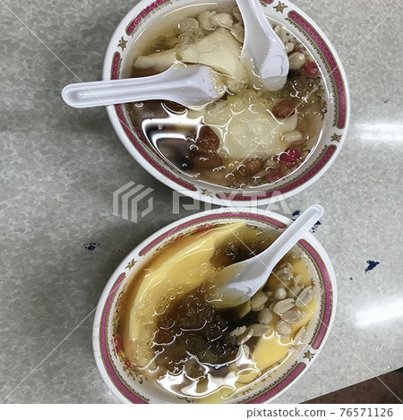 台灣人氣甜品的豆花風光 台灣人氣甜品的豆花風光 76571126