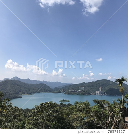 台灣旅遊勝地日月潭美景 台灣旅遊勝地日月潭美景 76571127
