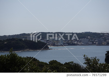 從萬山山公園南紀白濱町看的度假區 從萬山山公園南紀白濱町看的度假區 76571299