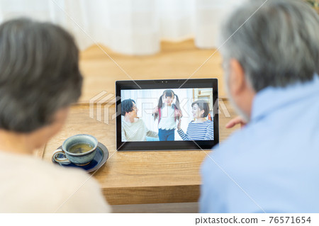 已婚夫婦遠程返校在線返校 76571654