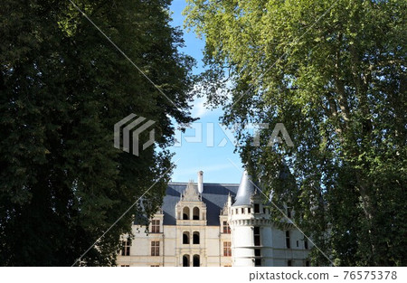 Visiting old castles in the Loire region of France 76575378