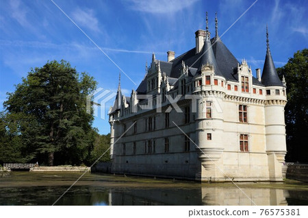 Visiting old castles in the Loire region of France 76575381