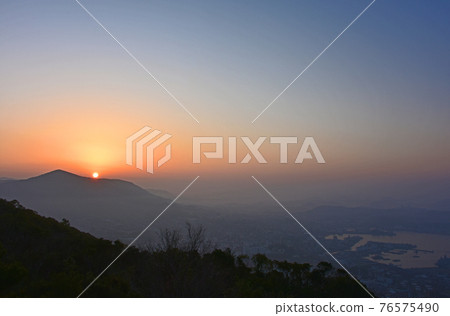 Morning glow on Kujukushima, Sasebo City, Nagasaki Prefecture Morning glow on Kujukushima, Sasebo City, Nagasaki Prefecture 76575490