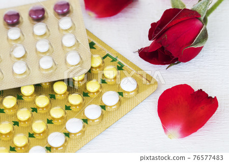 oral contraceptives woman for who do not want to have baby eat birth control pills  76577483
