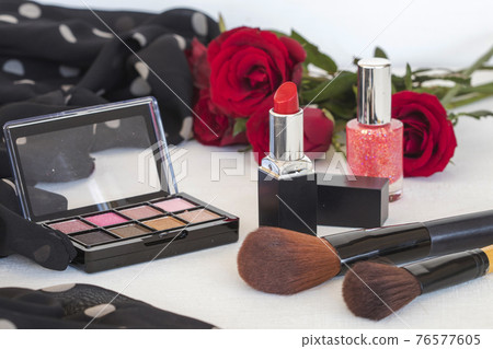 beauty skin face cosmetic makeup of lifestyle woman  76577605