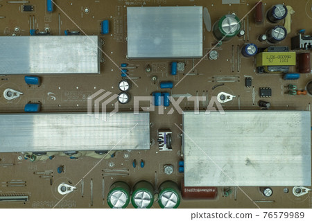 The Y board is used to supply the power supply voltage to the scans of the modern plasma TV 76579989