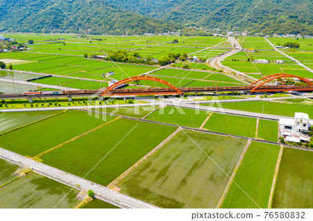 台灣花蓮玉里鎮火車田野景色 Asia Taiwan Hualien scenery 76580832