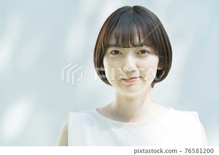 戶外女性肖像(春夏形象) 戶外女性肖像(春夏形象) 76581200