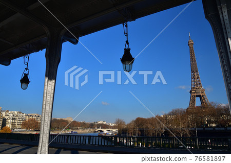 Eiffel Tower seen from Bill Achem Bridge, Paris, France Eiffel Tower seen from Bill Achem Bridge, Paris, France 76581897