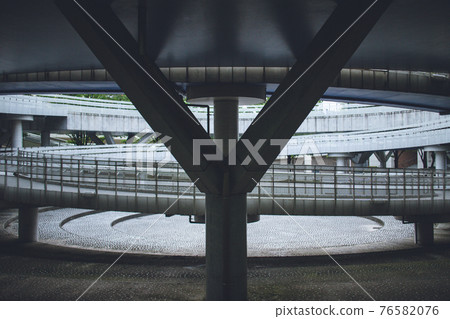 Spiral slope 76582076