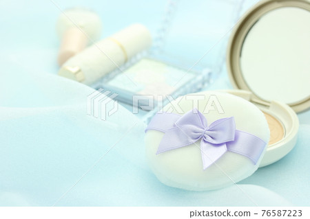 Beauty image cosmetics 76587223