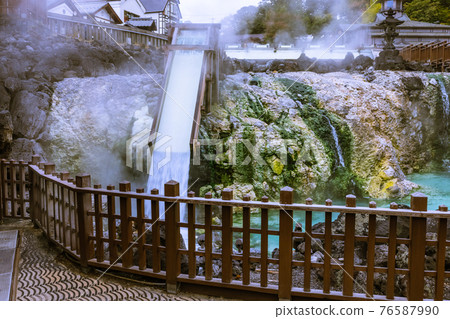 Yubatake of Kusatsu Onsen Gunma Prefecture 76587990