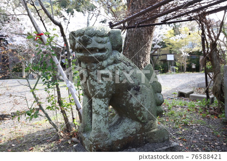 Fujiku Shrine 76588421