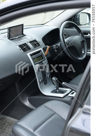 Car front seat 76588957