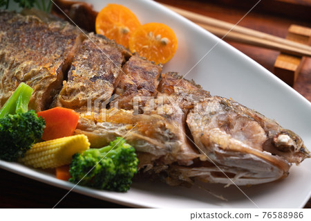 Noon fish fried fish Taiwanese cuisine food restaurant recipe pan-fried fish 扬げ鱼 Noon fish fried fish Taiwanese cuisine food restaurant recipe pan-fried fish 扬げ鱼 76588986