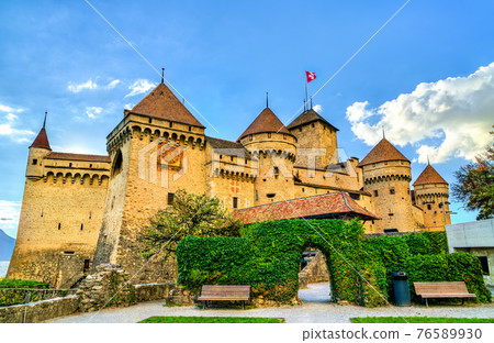 Chillon Castle on Lake Geneva in Switzerland Chillon Castle on Lake Geneva in Switzerland 76589930