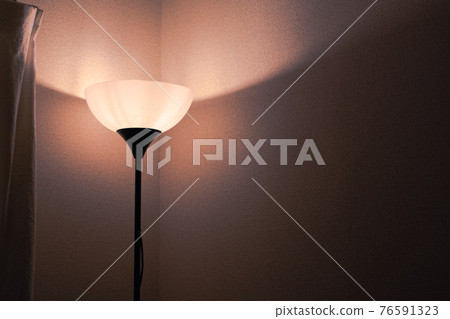 帶支架燈的間接照明 76591323