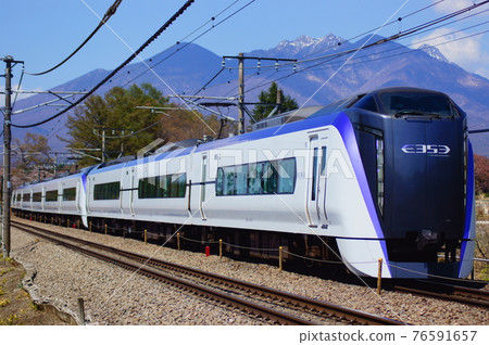 E353系列特急梓中央本線：日之治-長坂 76591657