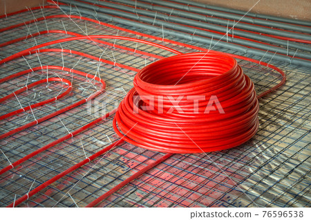 Construction of radiant floor heating system Construction of radiant floor heating system 76596538
