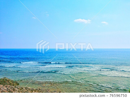 藍色海和藍天 藍色海和藍天 76596750