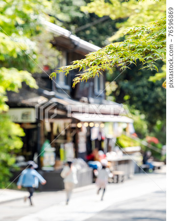 情趣泉門鎮周邊風光:茶館前青楓與孩童風光 情趣泉門鎮周邊風光:茶館前青楓與孩童風光 76596869