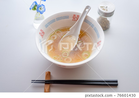 Leave ramen soup for health and diet 76601430
