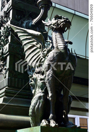 Kirin statue of Nihonbashi, Aun 76604909