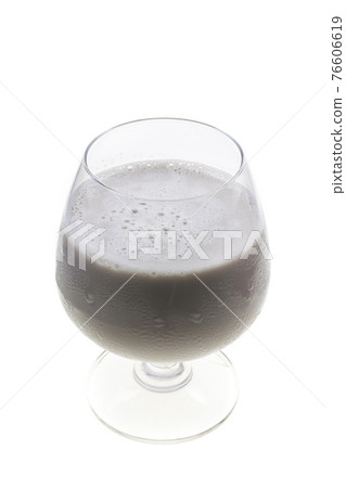 Soy milk Soy milk 76606619