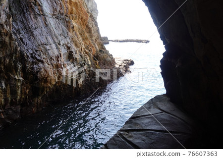 Nanki Shirahama,Yuzaki半島,砲彈的鉛運輸,Sandanbeki Cave Nanki Shirahama,Yuzaki半島,砲彈的鉛運輸,Sandanbeki Cave 76607363