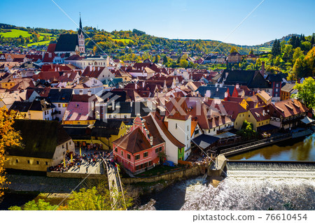 Historical centre of Cesky Krumlov with Cathedral 76610454